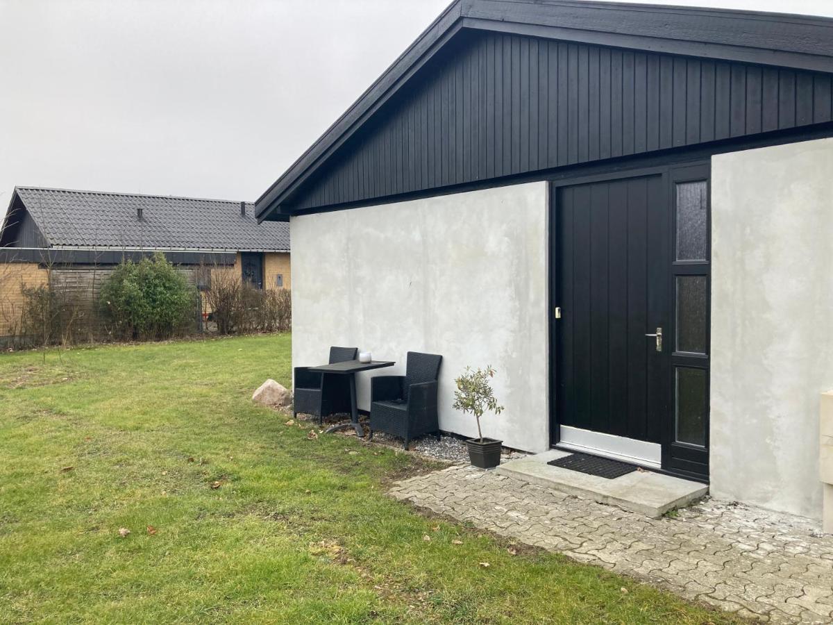 Villa Med Private Vaerelser Delt Badevaerelse/Kokken, Viby Sj. Экстерьер фото